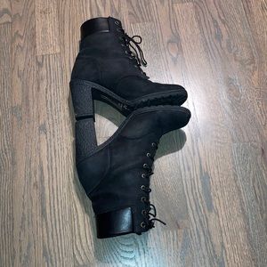 NEW Timberland black chunky heeled boots